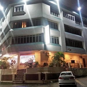 Hotel Sri Sutra Pj 222